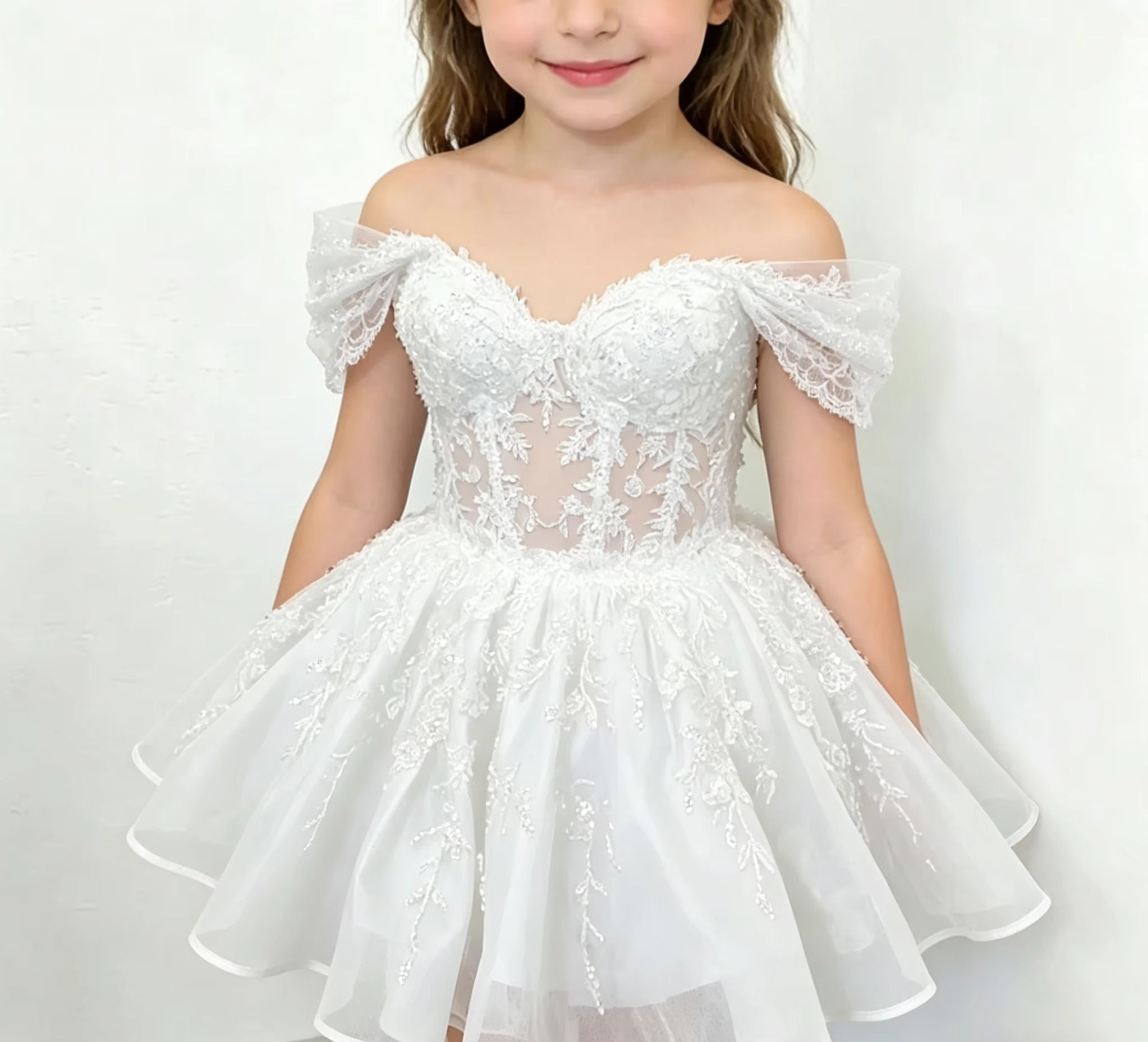 Bridal Sash Ribbon - ชุดเดรสเด็กผู้หญิงสีขาวแบบสั่งทำพิเศษ ไหล่เปลือย สีดำ ยาวระดับเข่า ประดับดอกไม้ สำหรับงานแต่งงาน