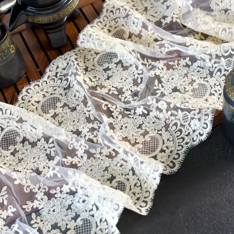 ผ้าลูกไม้ปักเลื่อมหลากสีคุณภาพ - Table Runner Sequin บทวิจารณ์และราคา