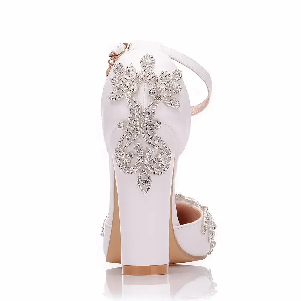 รองเท้าส้นหนาปลายแหลมไซส์ใหญ่  - Wedding Super บทวิจารณ์และราคา